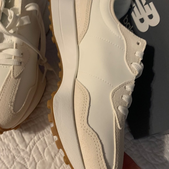 New Balance Cream and White Sneakers - Picture 6 of 6